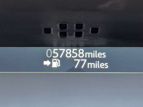 Used 2021 Land Rover Defender 110 SE AWD/4WD image 29