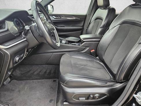 Used 2021 Jeep Grand Cherokee L Laredo RWD image 15