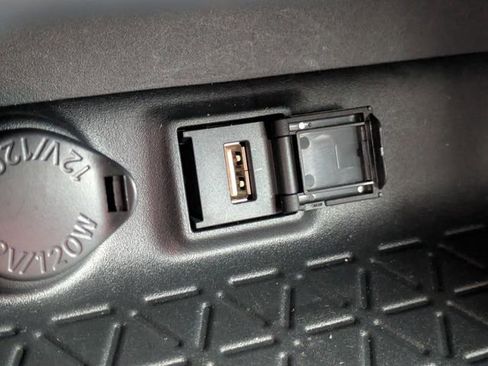 Certified 2021 Toyota RAV4 XLE w/ Convenience Package image 25