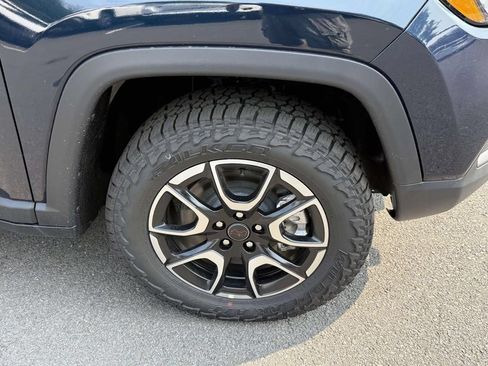 New 2026 Jeep Compass Trailhawk w/ Sun, Sound & Navigation Group AWD/4WD image 12