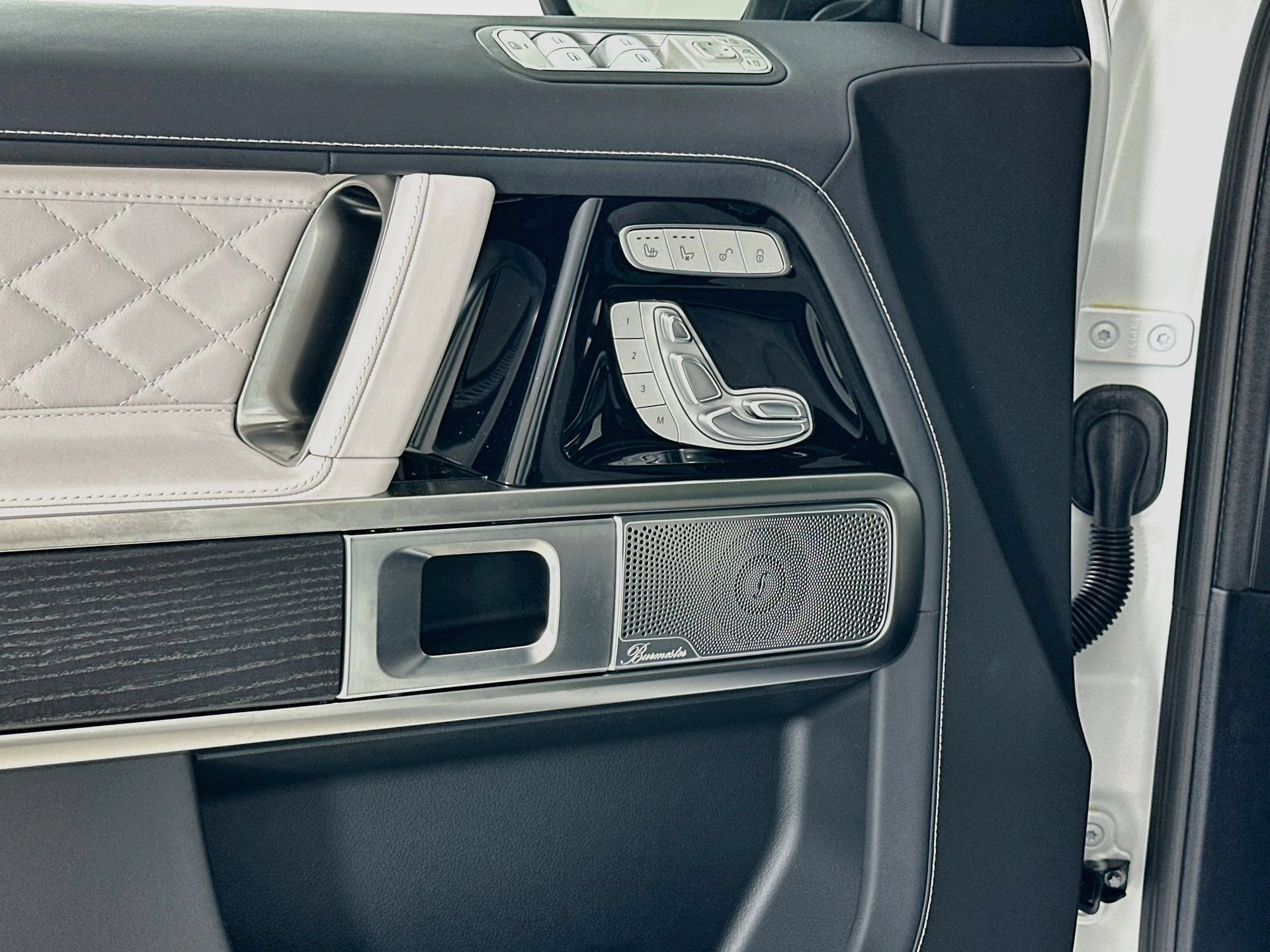 New 2027 Mercedes-Benz G 580 e image 19