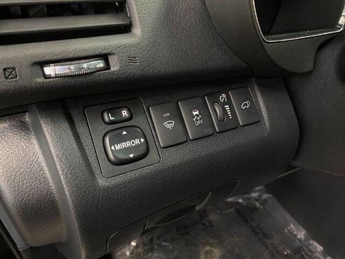 Used 2011 Toyota Highlander Limited AWD/4WD image 12