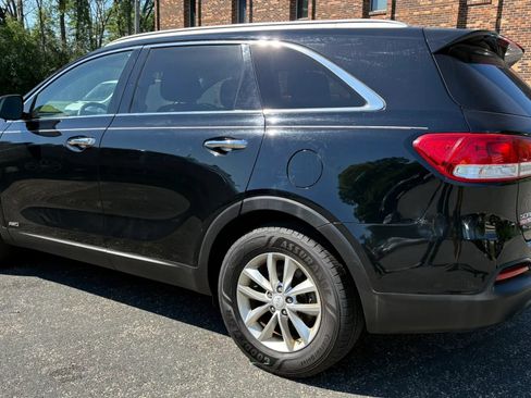 Used 2016 Kia Sorento AWD image 8