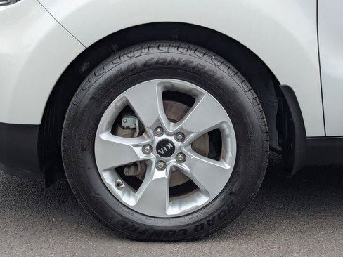 Used 2018 Kia Soul FWD image 31