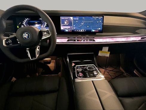 New 2026 BMW i7 xDrive60 AWD/4WD image 5