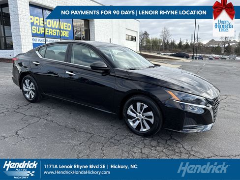 Used 2024 Nissan Altima 2.5 S image 1