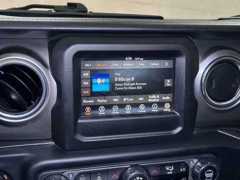 Certified 2021 Jeep Gladiator Overland w/ Cold Weather Group image 37