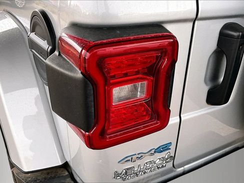 Used 2024 Jeep Wrangler Unlimited Sahara AWD/4WD image 23