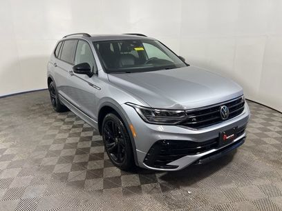 Used 2023 Volkswagen Tiguan SE R-Line