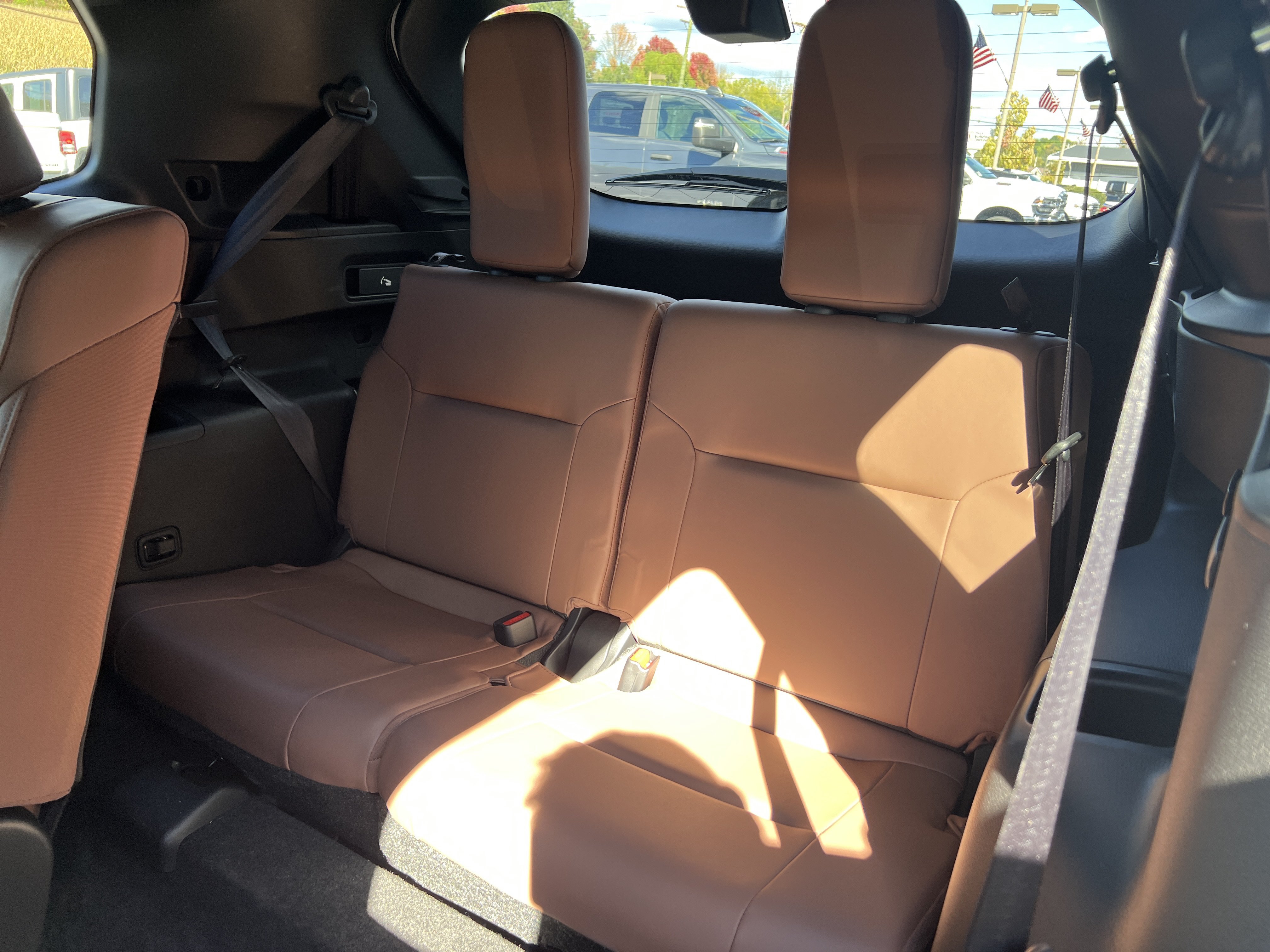 Used 2025 Mitsubishi Outlander SEL AWD/4WD image 14
