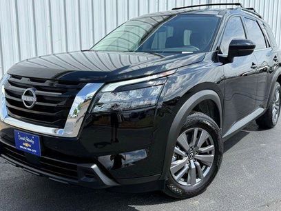 Used 2025 Nissan Pathfinder SV