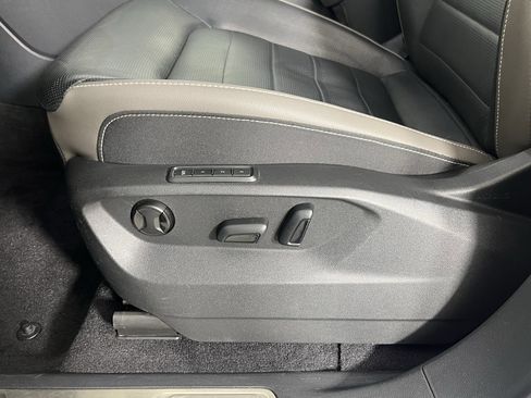 Used 2023 Volkswagen Atlas Cross Sport SEL Premium R-Line image 20