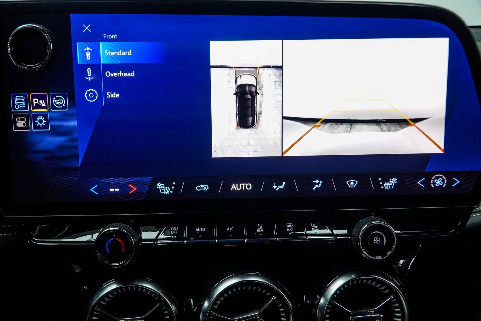 Used 2024 Chevrolet Blazer EV LT AWD/4WD image 30