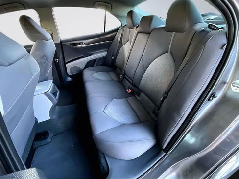 Used 2022 Toyota Camry LE FWD image 19