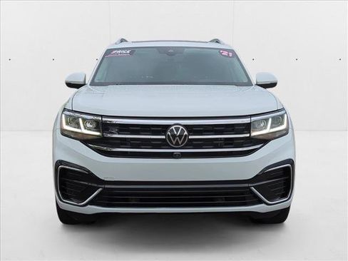 Used 2021 Volkswagen Atlas SEL Premium image 2