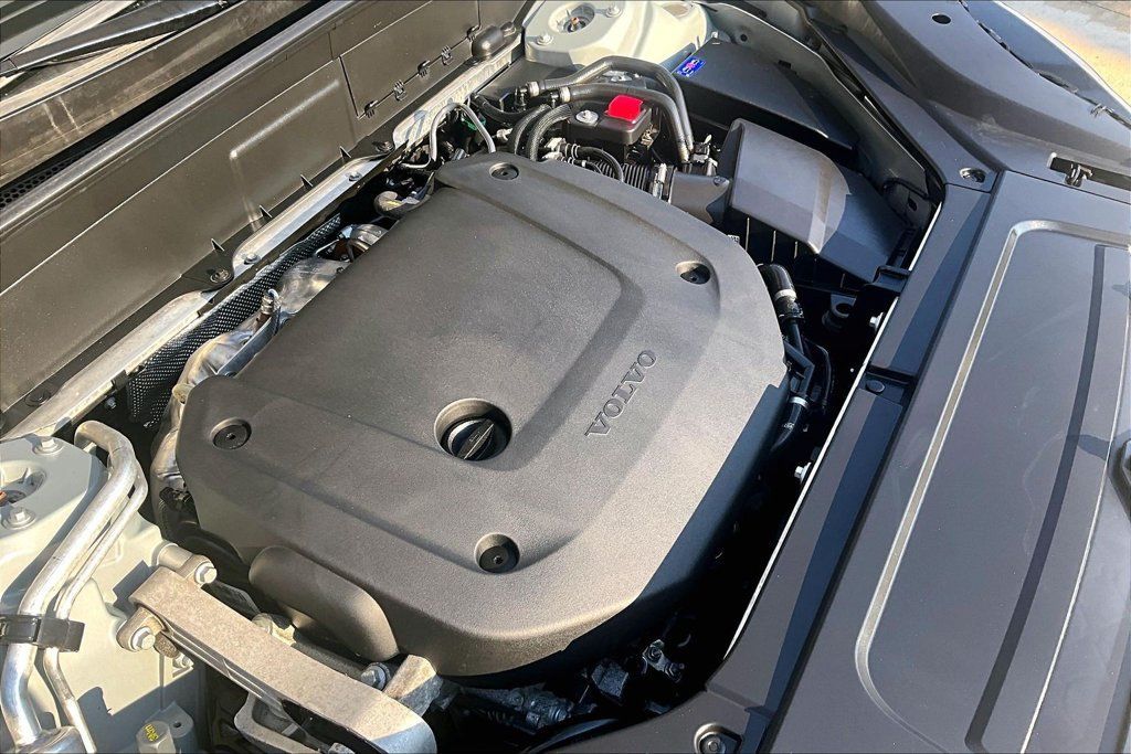 Certified 2026 Volvo XC90 B6 Plus AWD/4WD image 45