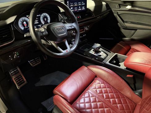 Certified 2024 Audi SQ5 Premium Plus image 4