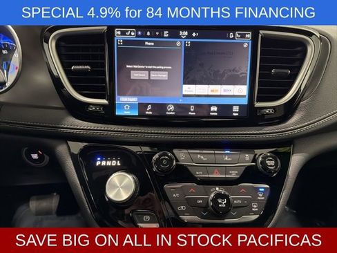 New 2026 Chrysler Pacifica Select AWD/4WD image 15