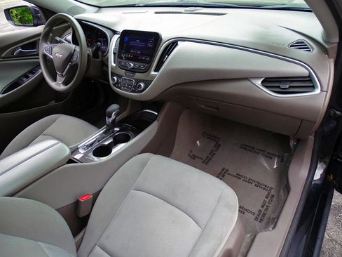 Used 2024 Chevrolet Malibu LT FWD image 30