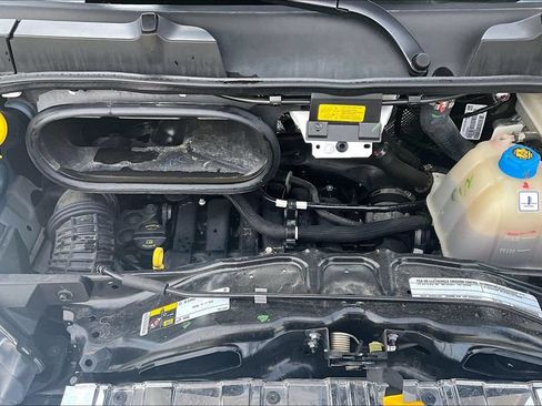 Used 2025 RAM ProMaster 2500 w/ U-Haul Equipment Group FWD image 29