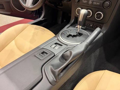 Used 2011 MAZDA MX-5 Miata Grand Touring RWD image 43