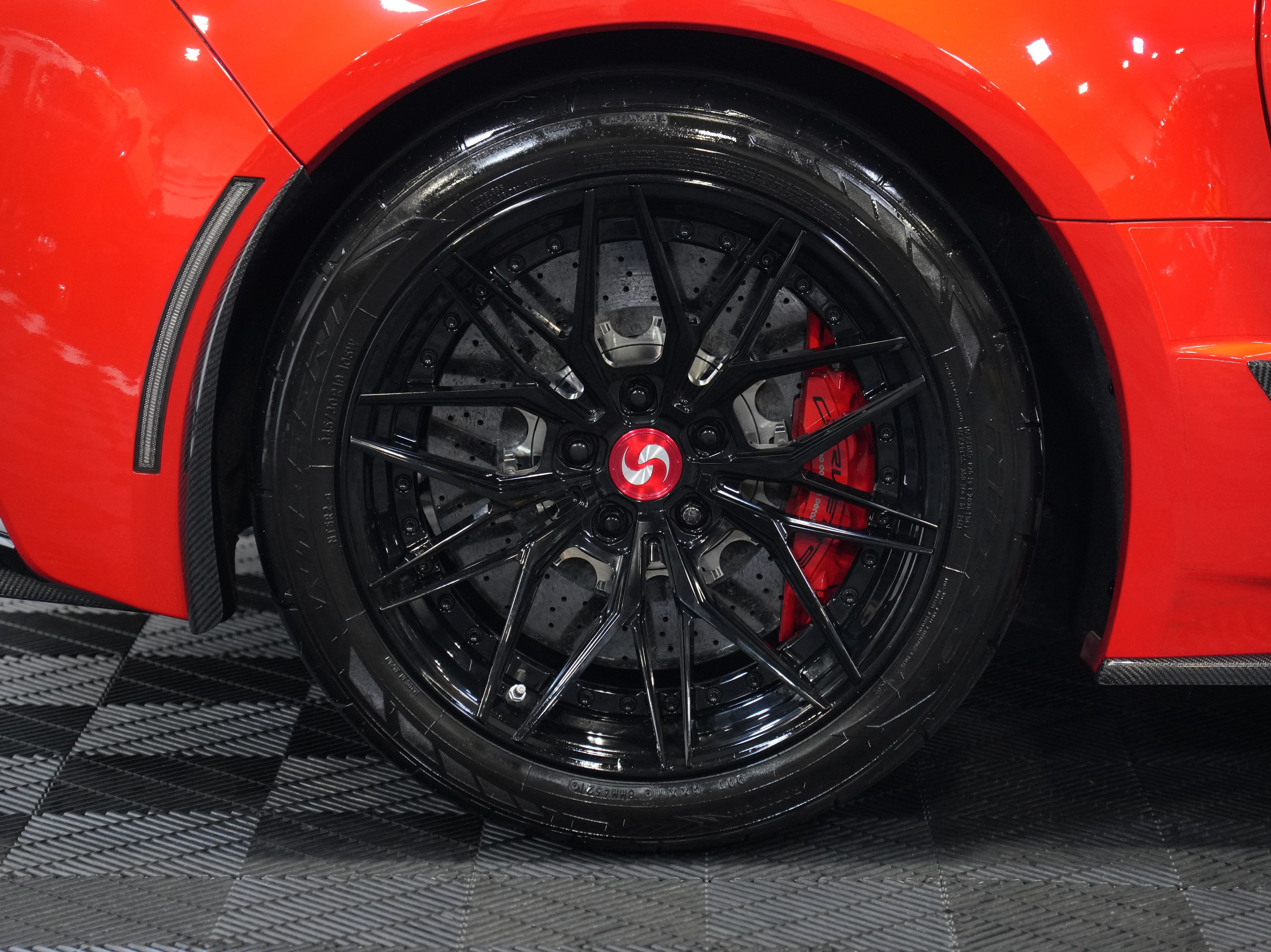 Used 2015 Chevrolet Corvette Z06 w/ 3LZ Preferred Equipment Group RWD image 50