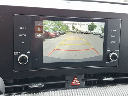 Used 2025 Kia Sportage LX AWD/4WD image 15