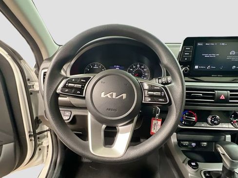 Certified 2023 Kia Seltos LX image 11
