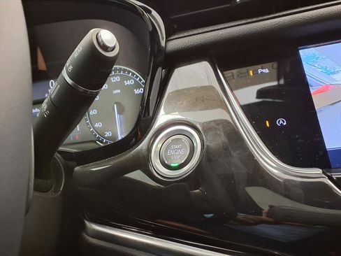 Certified 2022 Cadillac XT6 Premium Luxury image 28