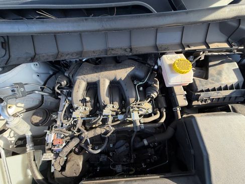 Certified 2025 Nissan Pathfinder SV image 22