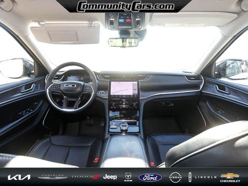 Used 2023 Jeep Grand Cherokee L Limited w/ Luxury Tech Group II image 25