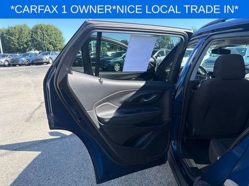 Used 2023 GMC Terrain SLE w/ Driver Convenience Package FWD image 23
