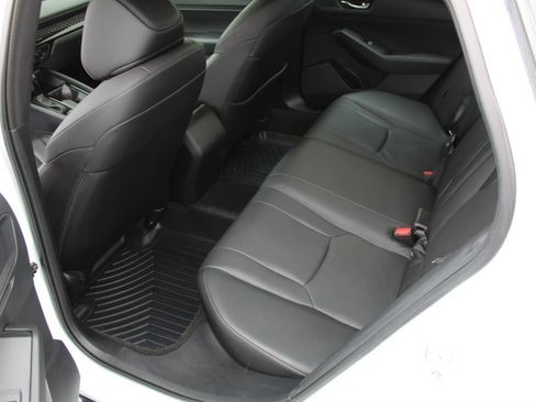 Used 2023 Honda Accord Sport image 12