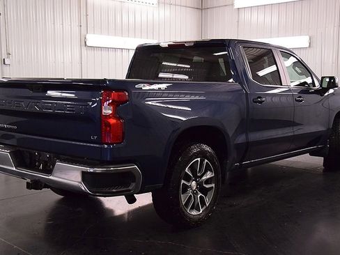 Used 2023 Chevrolet Silverado 1500 LT AWD/4WD image 9