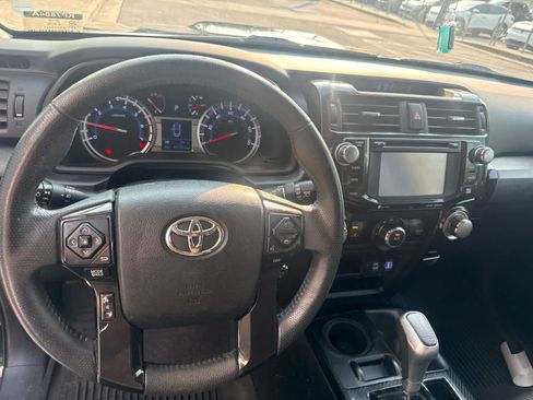 Used 2019 Toyota 4Runner TRD Off-Road AWD/4WD image 27