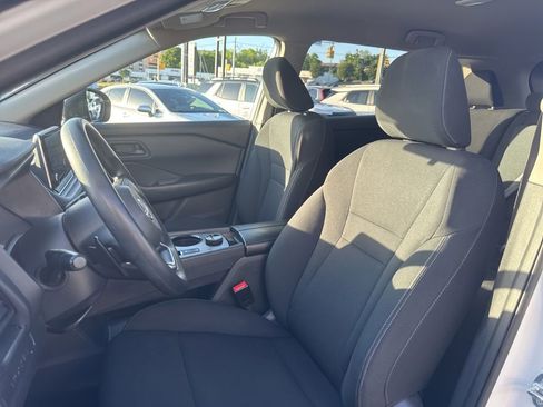 Used 2024 Nissan Rogue S AWD/4WD image 11