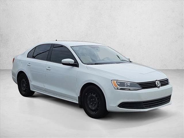 Used 2014 Volkswagen Jetta SE FWD image 3