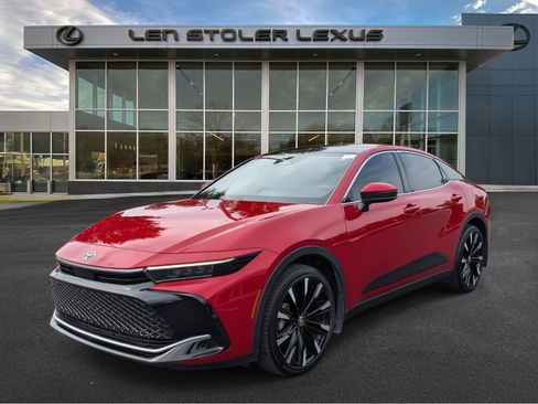 Used 2023 Toyota Crown Platinum image 8