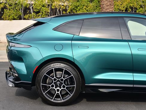 Used 2023 Aston Martin DBX 707 AWD/4WD image 14