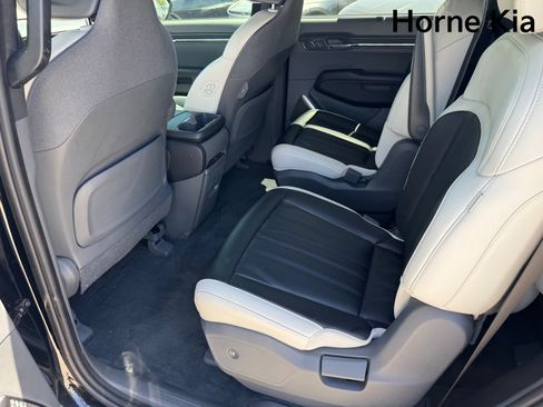 Certified 2024 Kia EV9 GT-Line AWD/4WD image 12