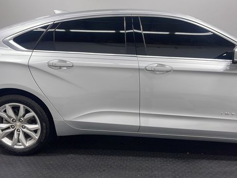 Used 2018 Chevrolet Impala LT FWD image 19