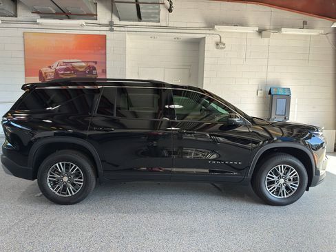 New 2026 Chevrolet Traverse LT w/ Enhanced Driving Package image 2