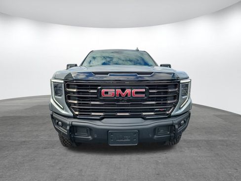 Used 2024 GMC Sierra 1500 AT4X image 2