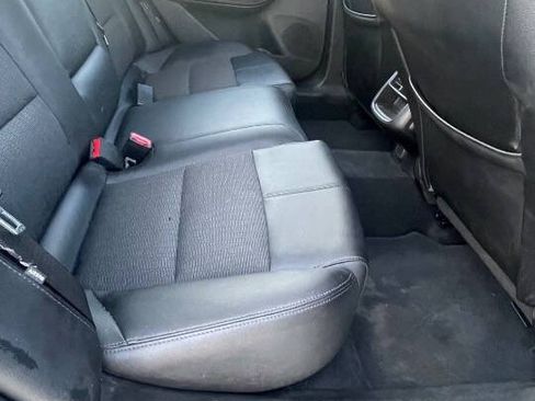 Used 2018 Chevrolet Impala LT FWD image 27