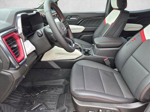 New 2026 GMC Canyon AT4X w/ AT4X AEV Edition AWD/4WD image 4