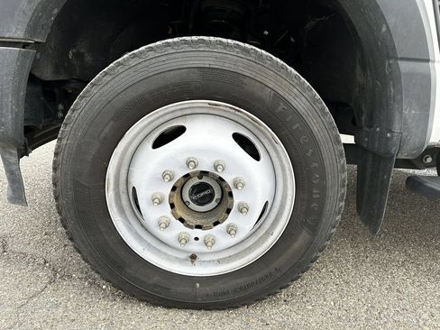 Used 2024 Ford F550 4x4 Crew Cab Super Duty image 18