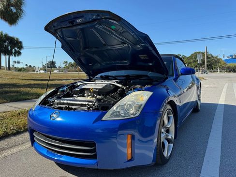 Used 2007 Nissan 350Z Touring image 32