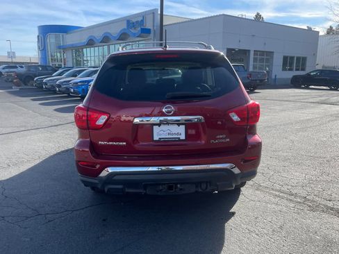 Used 2017 Nissan Pathfinder Platinum image 7