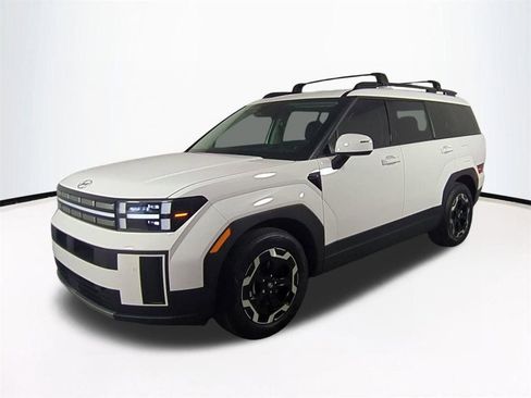Used 2025 Hyundai Santa Fe SEL FWD image 9