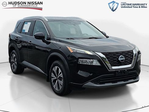 Used 2022 Nissan Rogue SV w/ SV Premium Package FWD image 1